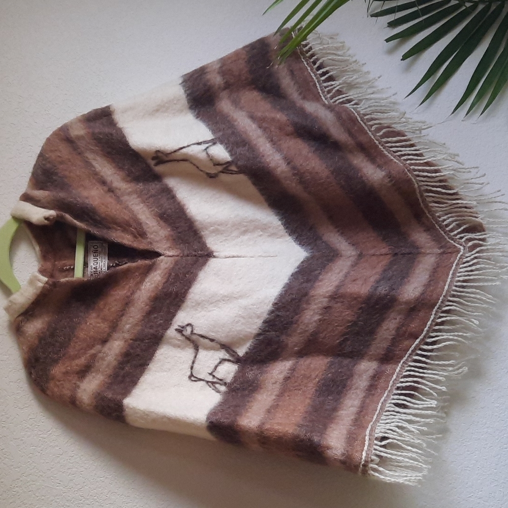 Poncho Llama Alpaca Small - Picture 3 of 4